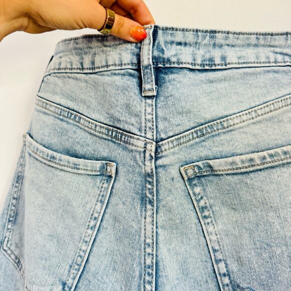 NEW OLD NAVY Light Acid Wash Blue High Rise Straight  Distressed Denim Jeans 8 - Picture 12 of 16